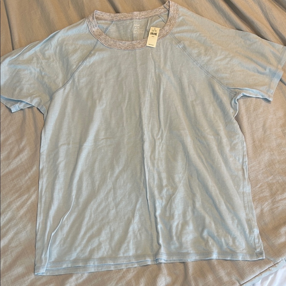 Aerie tee